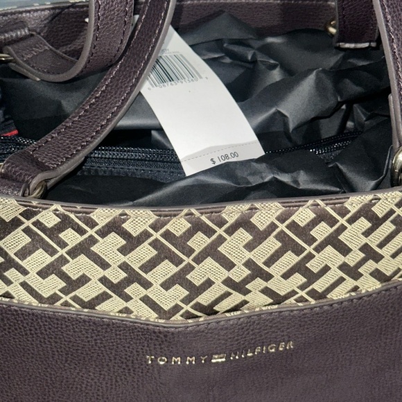 NWT Tommy Hilfiger Tote Bag - Picture 5 of 8